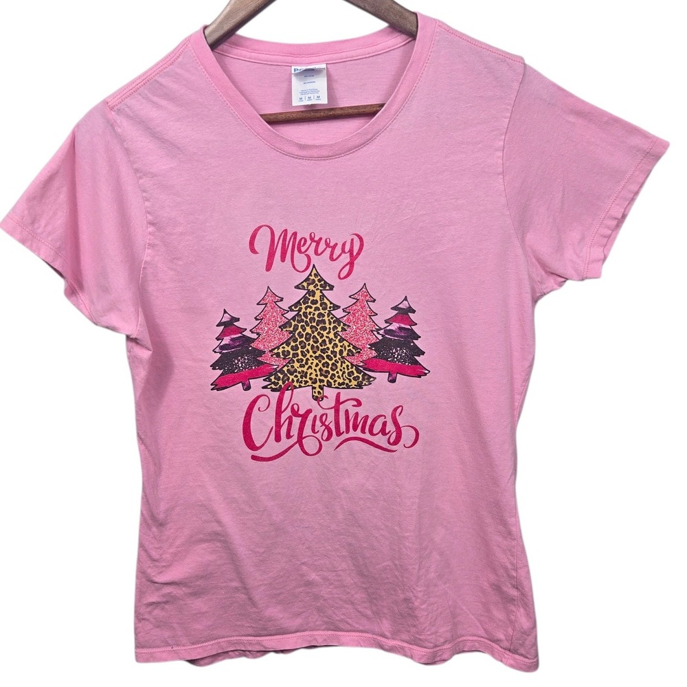 Merry Christmas Port & Company Leopard Tree Graphic Print T Shirt‎ Ladies Medium
